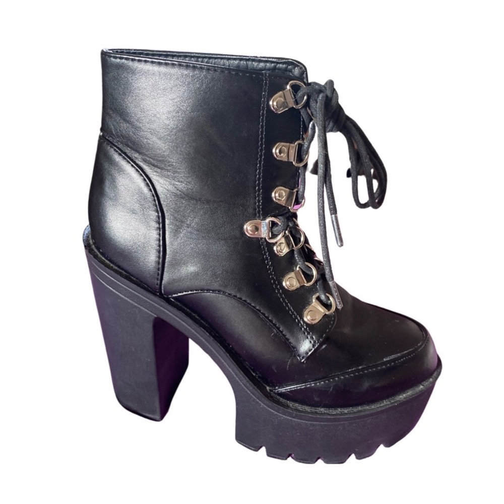 Jiezuo chunky platform black combat heel booties SZ 7